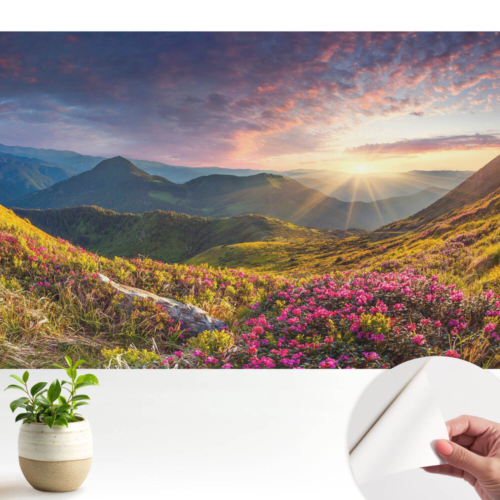 Tapeta fotograficzna samoprzylepna Górski krajobraz w promieniach słońca