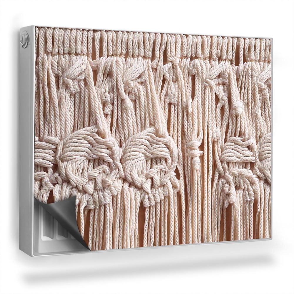 Mata magnesowa na kaloryfer Zbliżenie na białą ręcznie robioną makramę