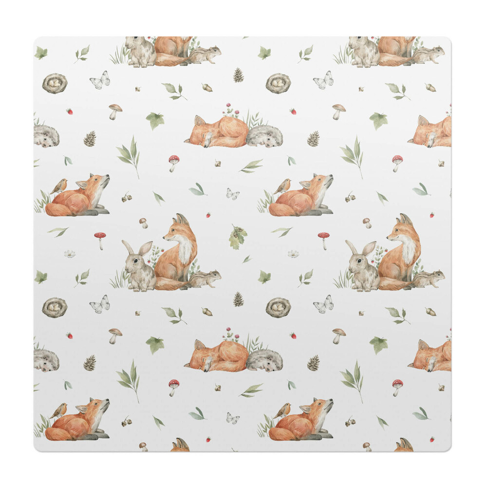 Mata ochronna pod fotel Leśne zwierzęta wzór