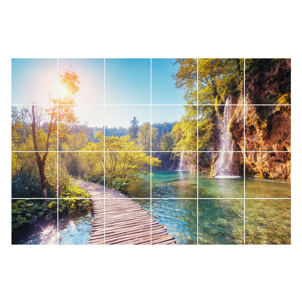 Naklejki na płytki Malowniczy wodospad i ścieżka