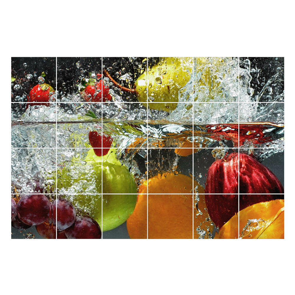 Naklejki na kafelki Owocowa eksplozja w wodzie