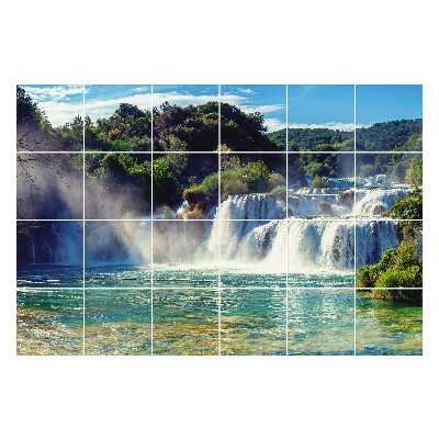 Naklejki na płytki Wodospady w otoczeniu natury