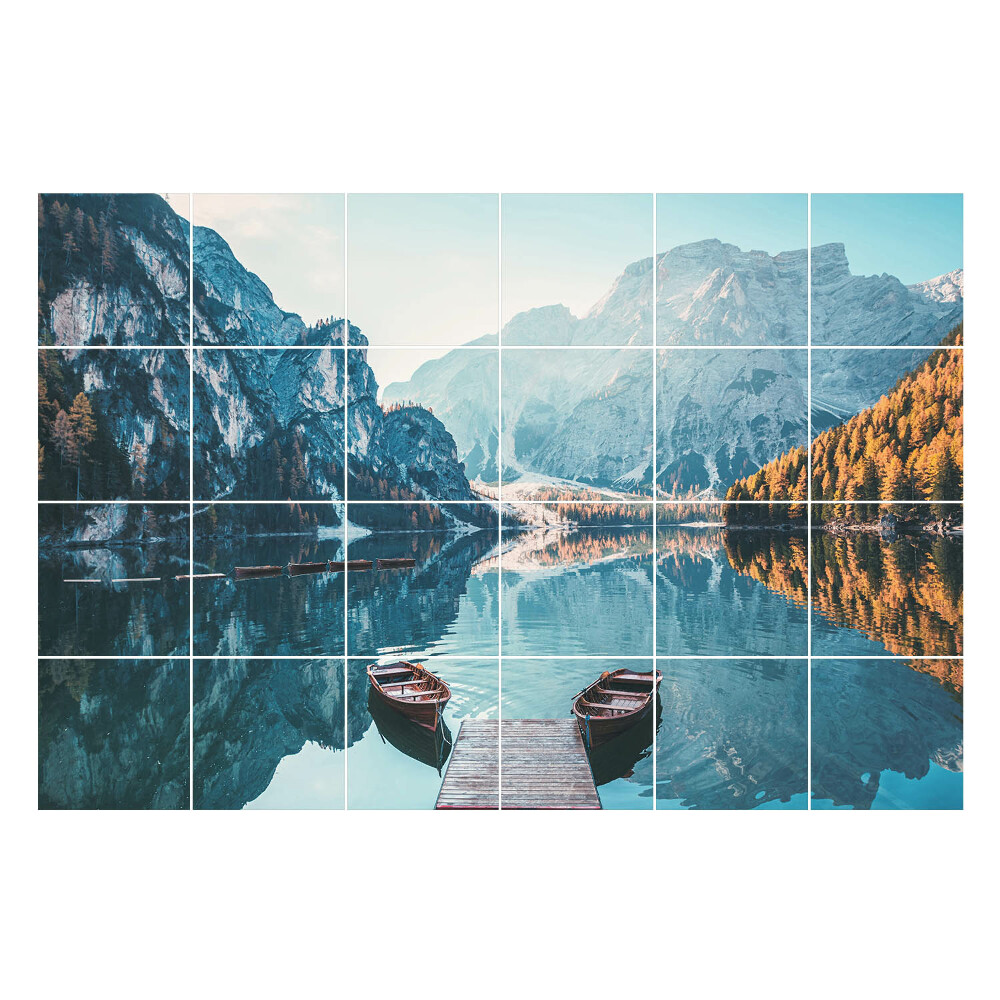 Naklejki na płytki Spokojne jezioro z górami