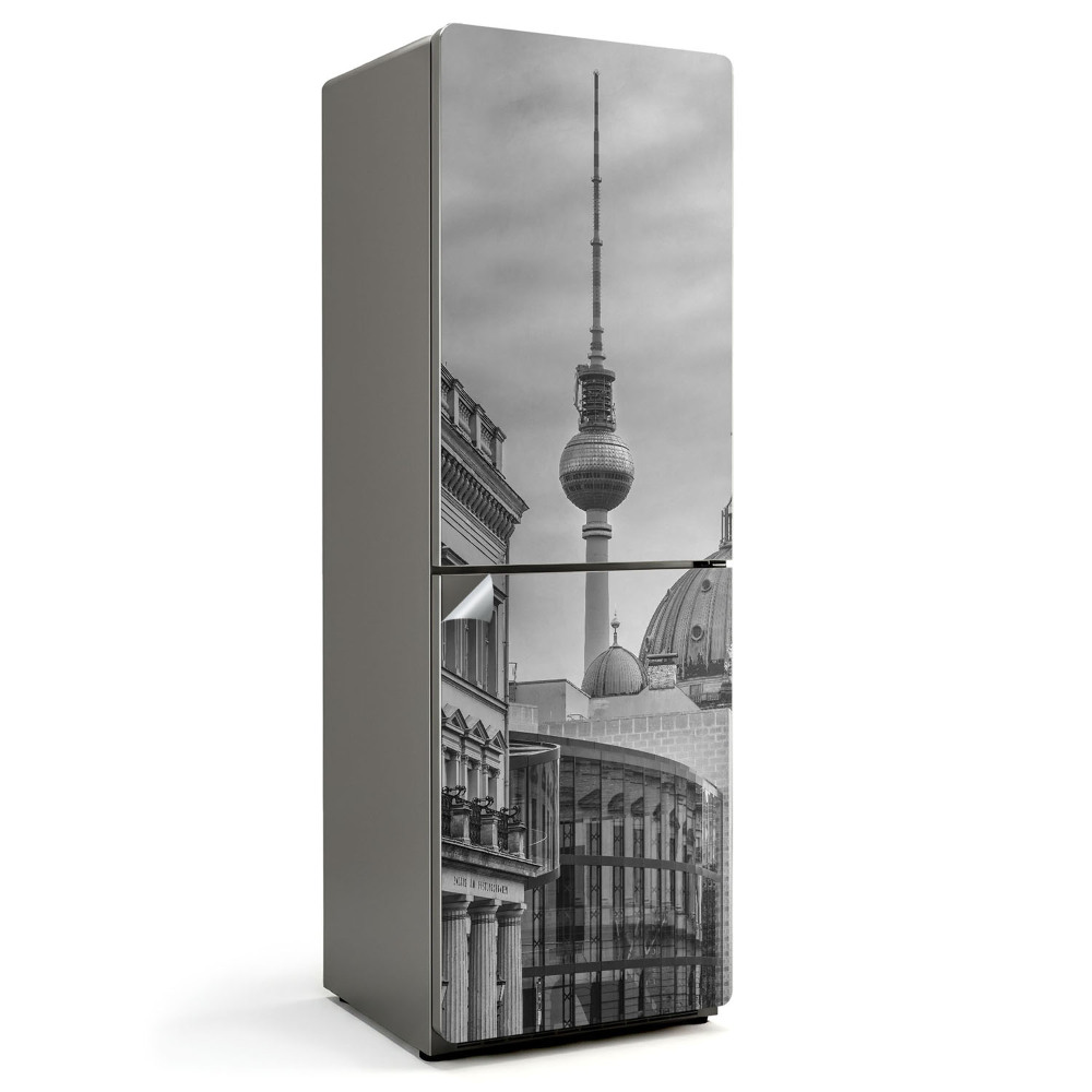 Naklejka tapeta na lodówkę Wieża telewizyjna w mieście