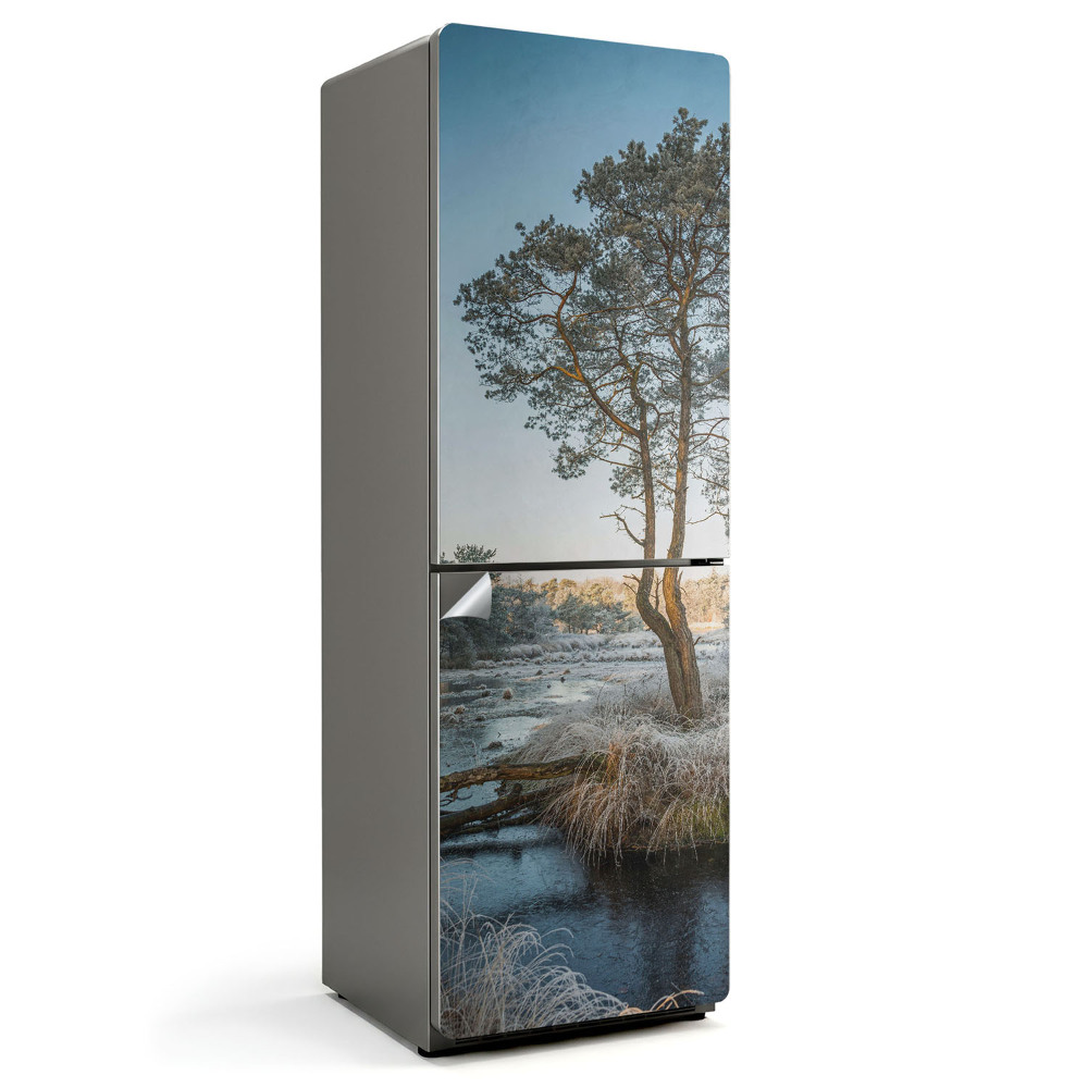 Naklejka na lodówkę Zimowy krajobraz z drzewem