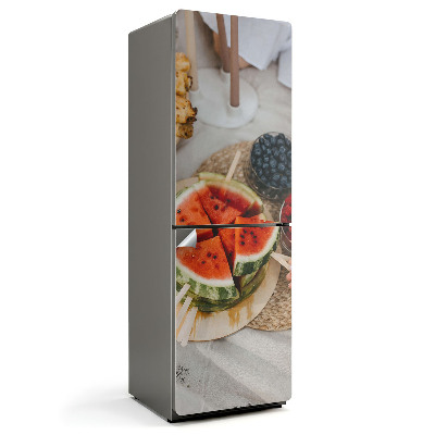 Naklejka tapeta na lodówkę Kreatywna aranżacja owoców