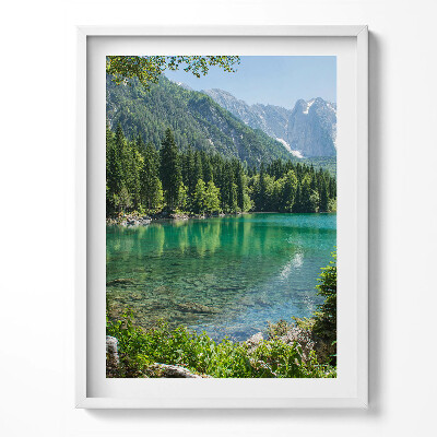 Obraz w ramce Górski pejzaż jeziora w lesie