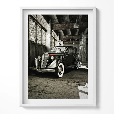 Obraz w ramce Klasyczny samochód w starej fabryce