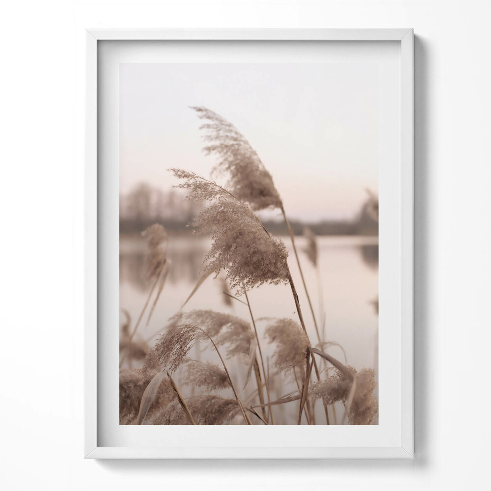 Obraz w ramce Romantyczny pejzaż traw i jeziora w stylu boho