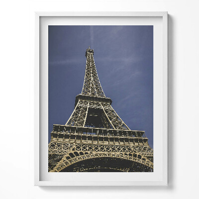 Obraz w ramce Widok z dołu na Wieżę Eiffla w Paryżu