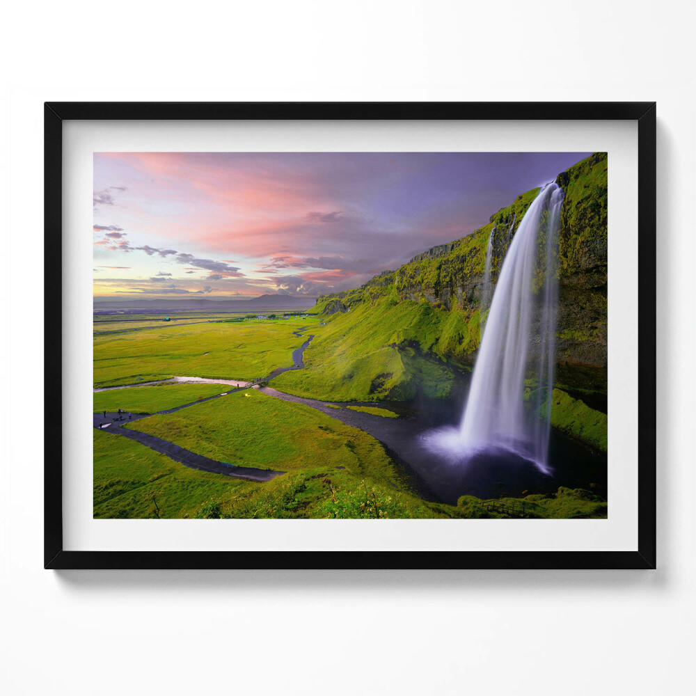 Obraz z ramką Pejzaż pół i wodospadu