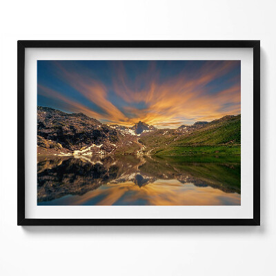 Obraz z ramką Górskie jezioro i zachód słońca
