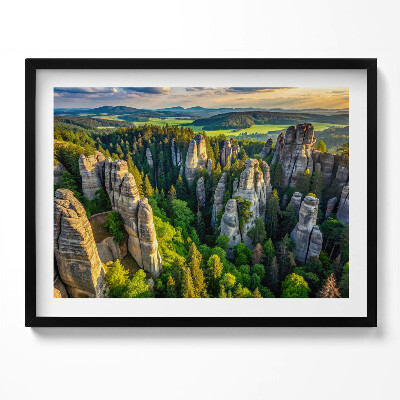 Obraz z ramką Pejzaż osobliwych gór i lasów z lotu ptaka