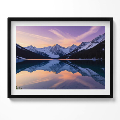 Obraz z ramką Pejzaż gór i jeziora wieczorem