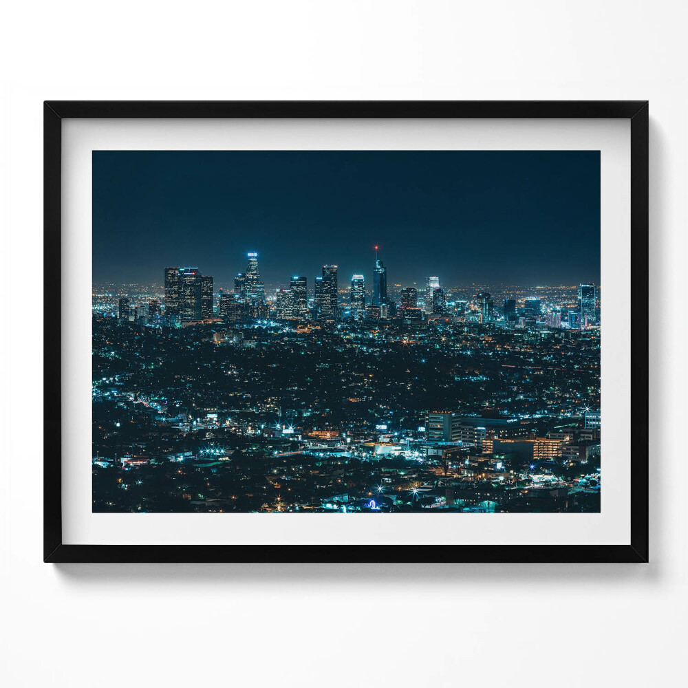 Obraz z ramką Wielkie oświetlone miasto nocą panorama