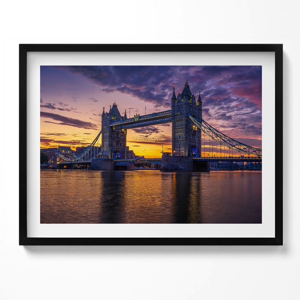 Obraz z ramką Most Brookliński i tafla wody Londyn