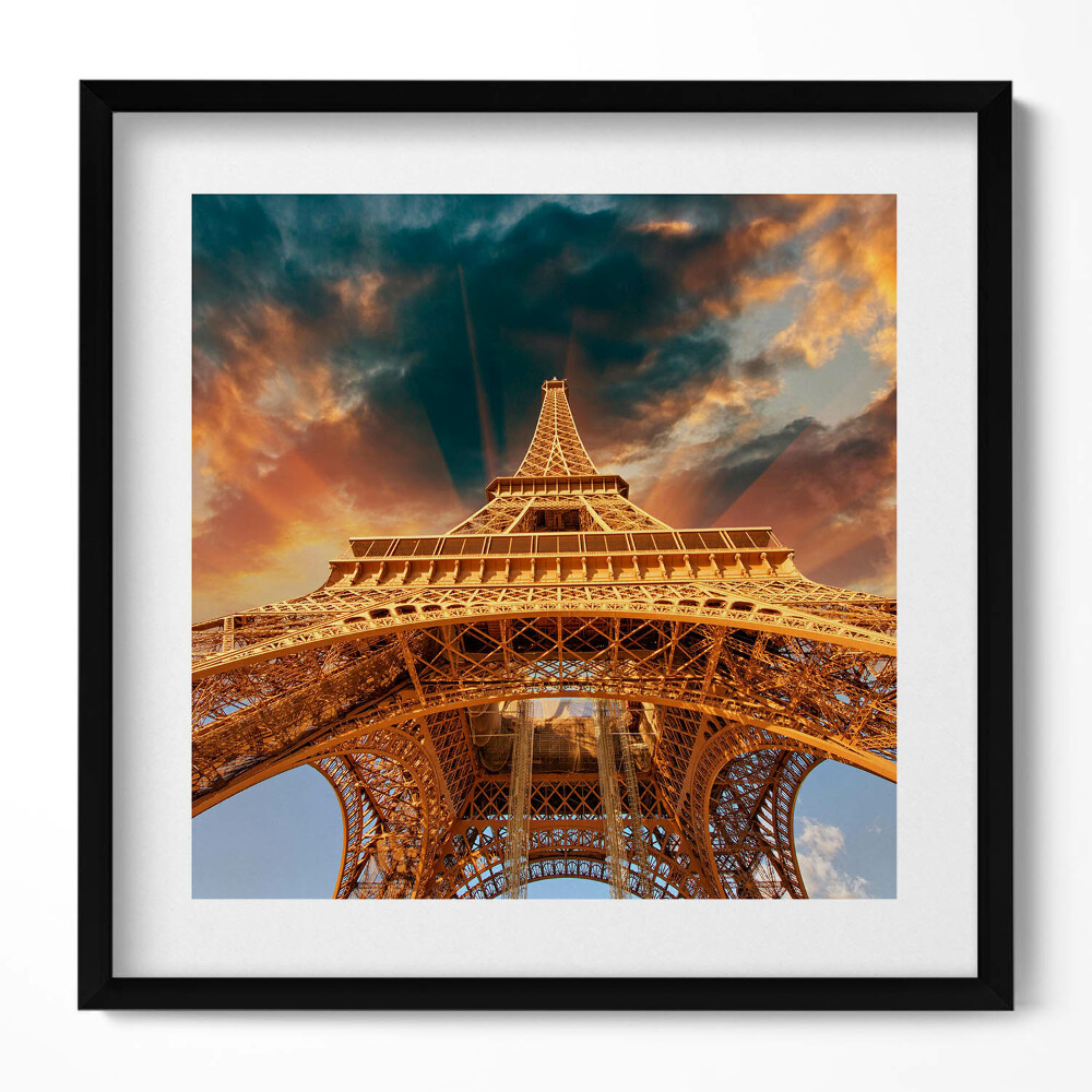 Obraz w drewnianej ramce Wieża Eiffla w blasku słońca