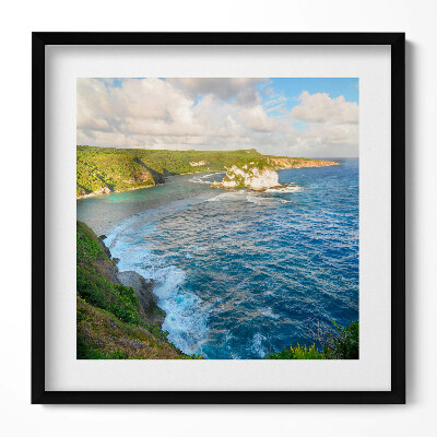 Obraz w drewnianej ramce Klif plaża i morskie fale