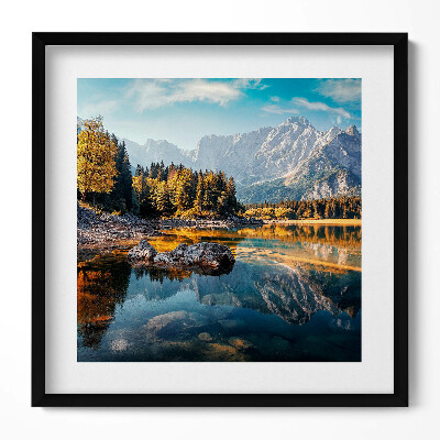 Obraz w drewnianej ramce Piękny górski pejzaż z jeziorem