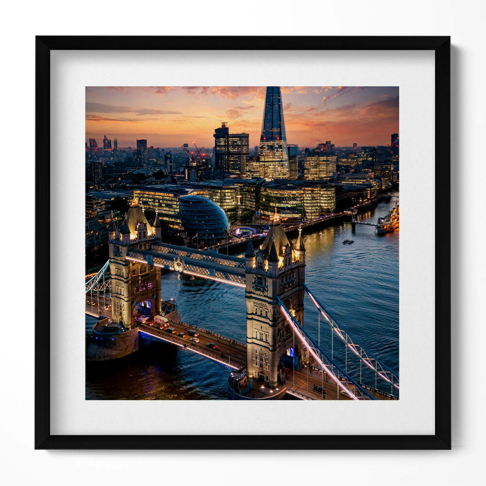 Obraz w drewnianej ramce Most londyński wieczorem z lotu ptaka