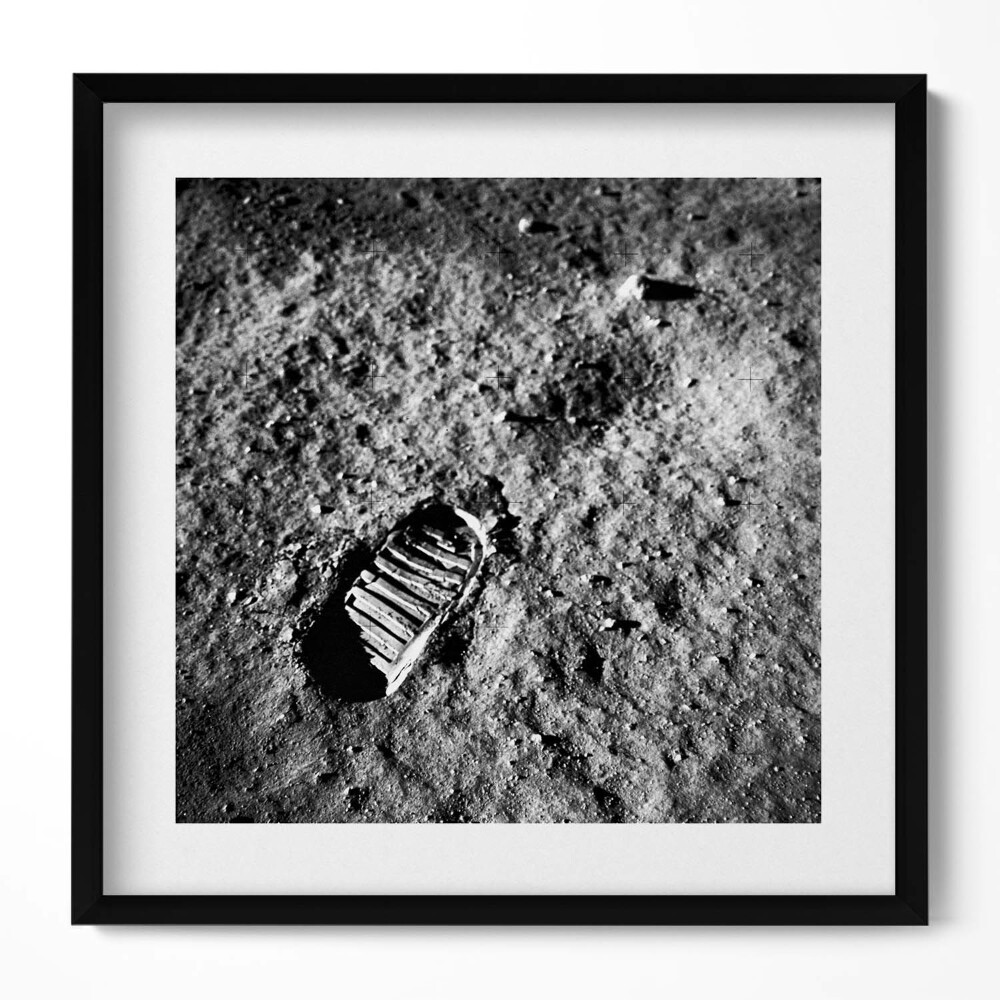 Obraz w drewnianej ramce Pierwszy krok na Księżycu zdjęcie NASA