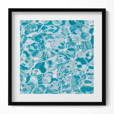 Obraz w drewnianej ramce Tafla błekitnej przejrzystej wody