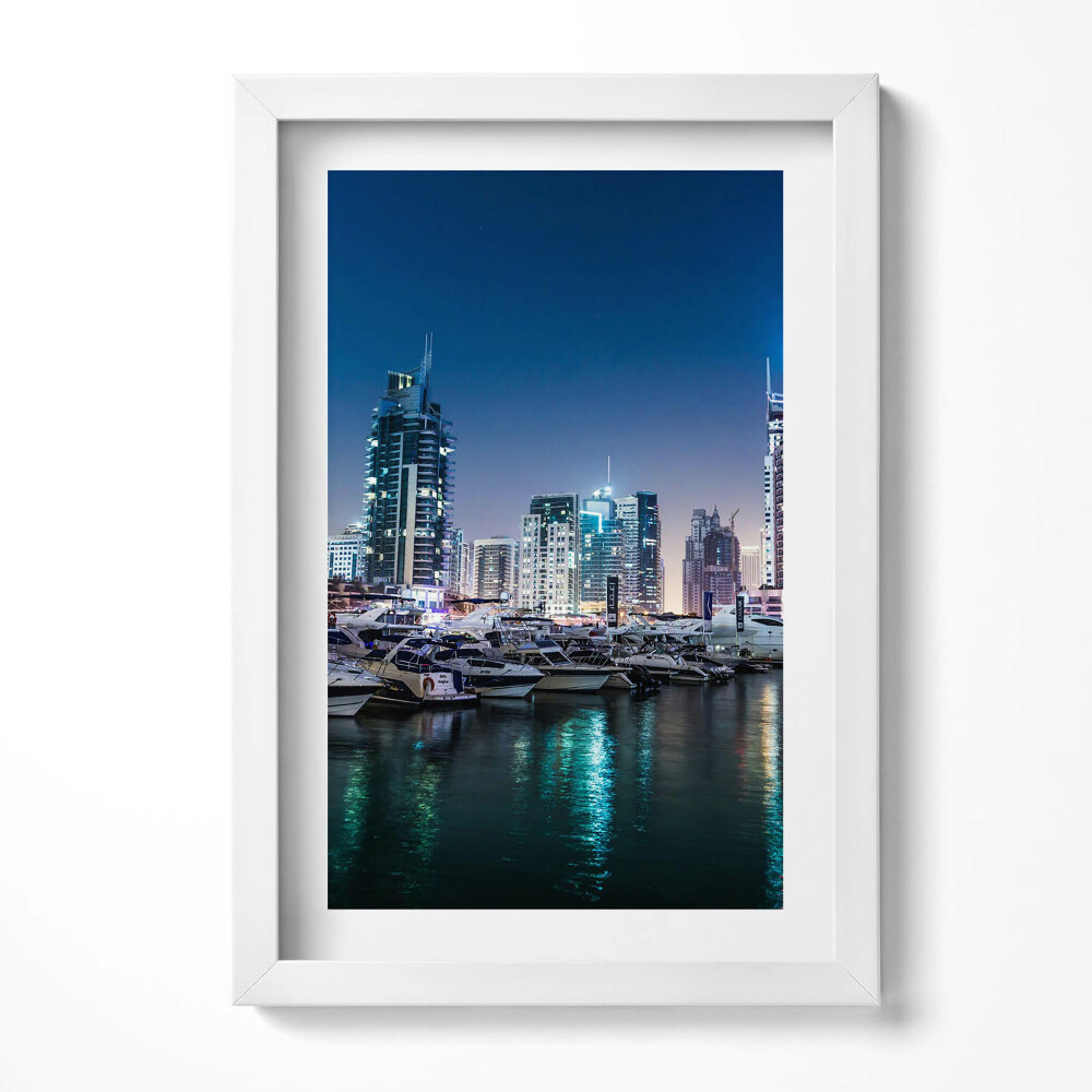 Obraz w ramie Łodzie w mieście nocą