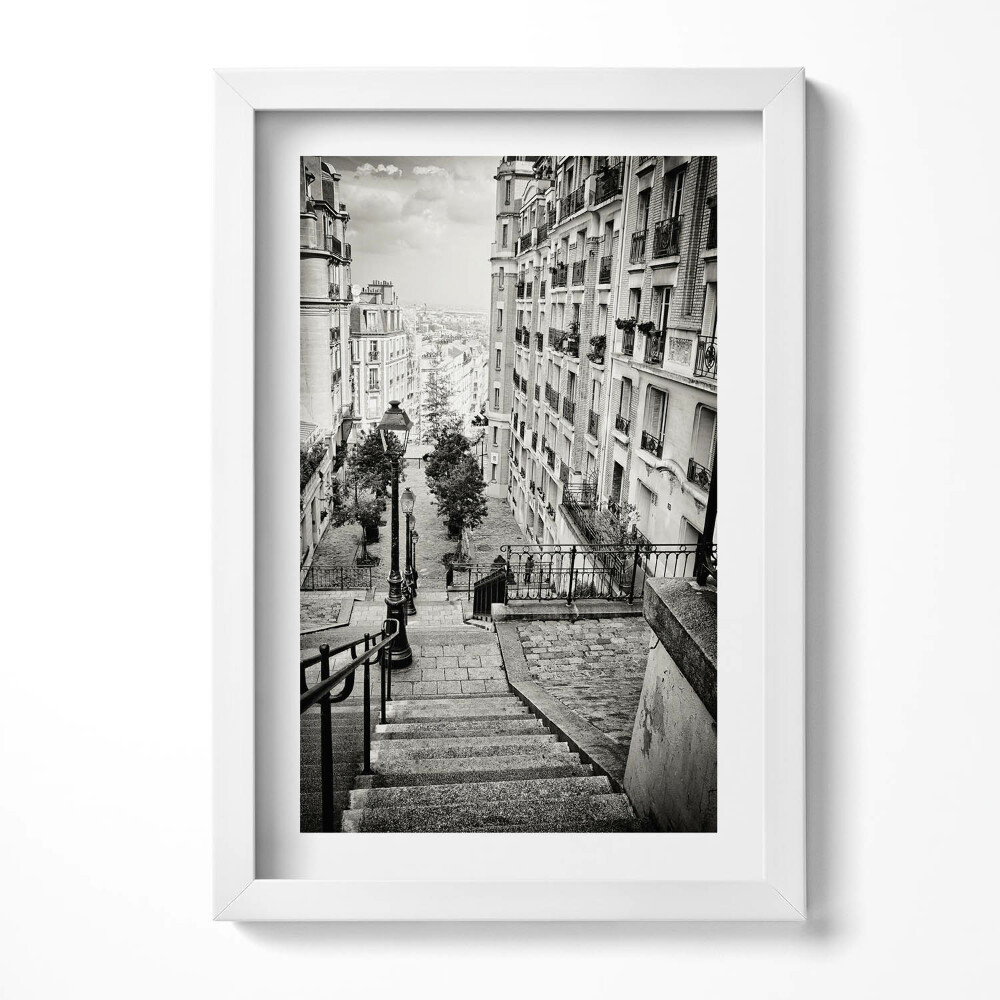 Obraz w ramie Czarno-biały widok na miejską uliczkę