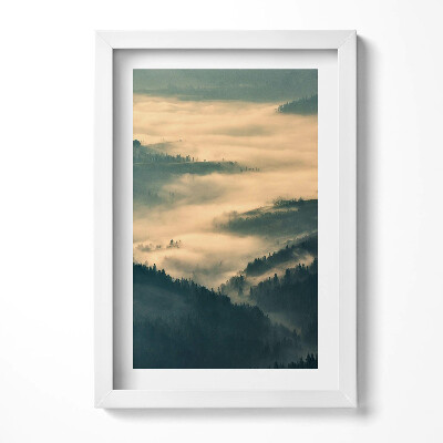 Obraz w ramie Górski pejzaż lasów we mgle