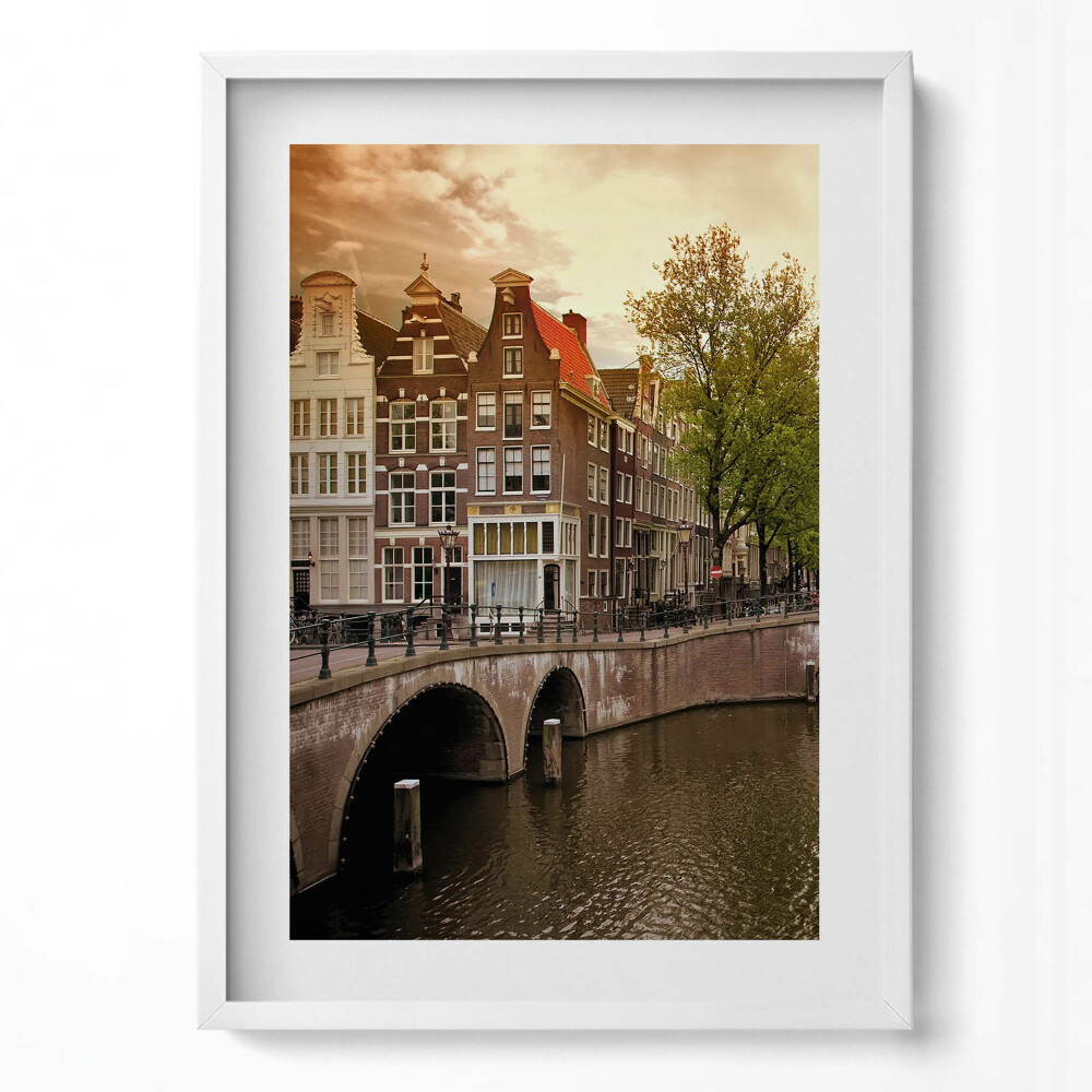 Obraz pionowy Amsterdamskie kanały wewnątrz miasta