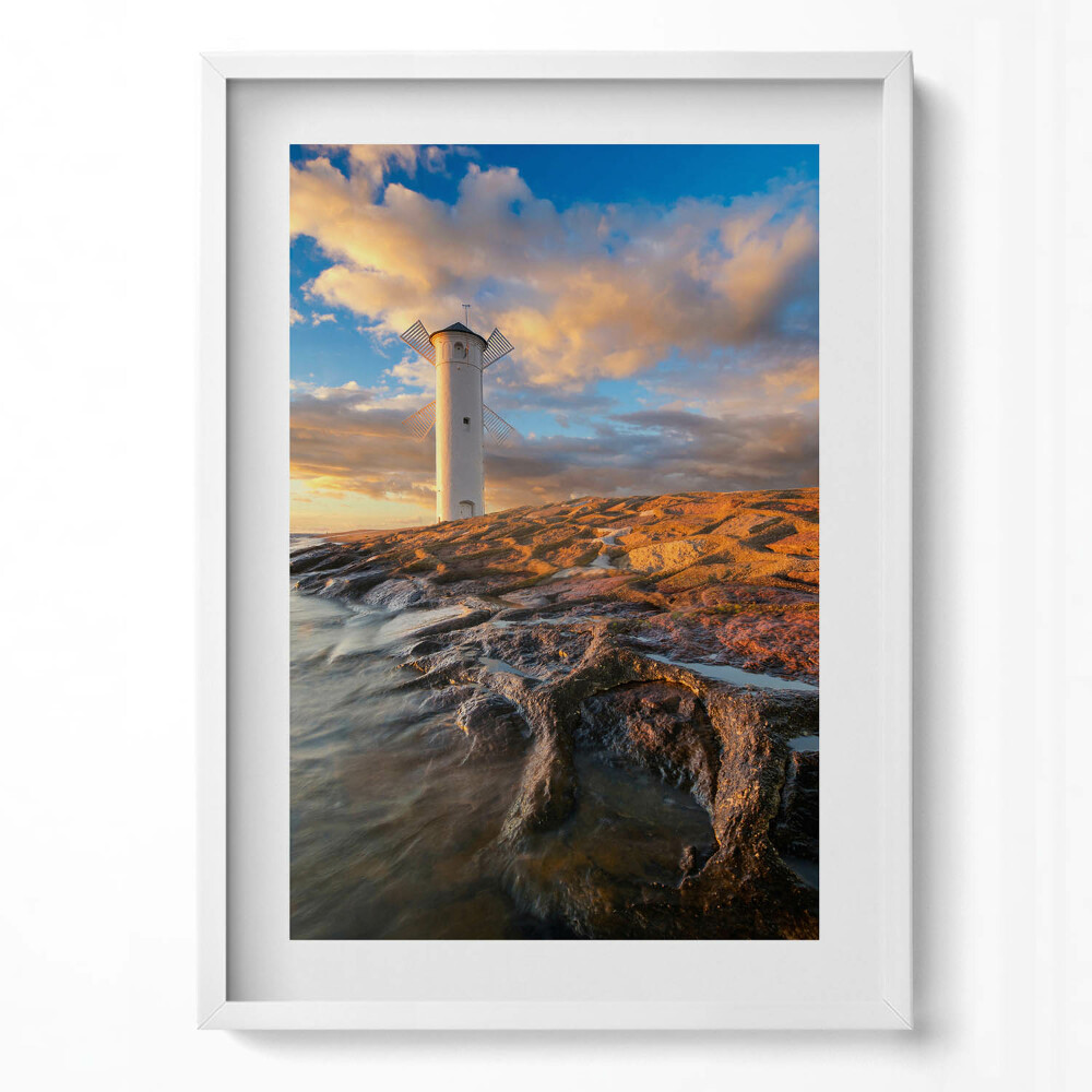 Obraz pionowy Latarnia nad morzem Bałtyckim