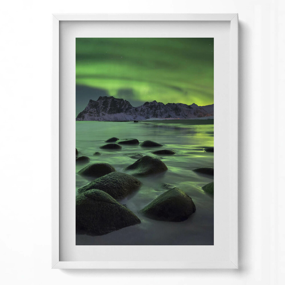 Obraz pionowy Zorza polarna - zielony pejzaż