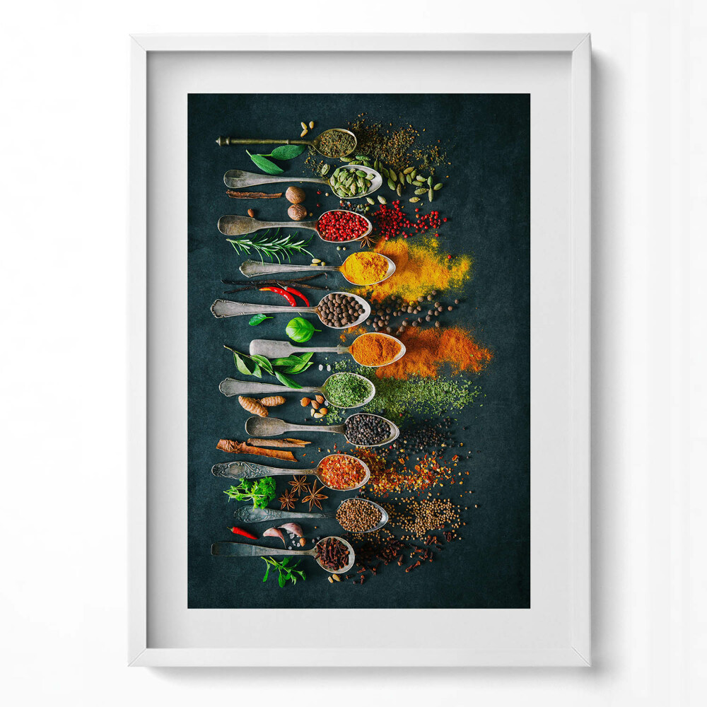 Obraz pionowy Łyżki z kolorowymi przyprawami