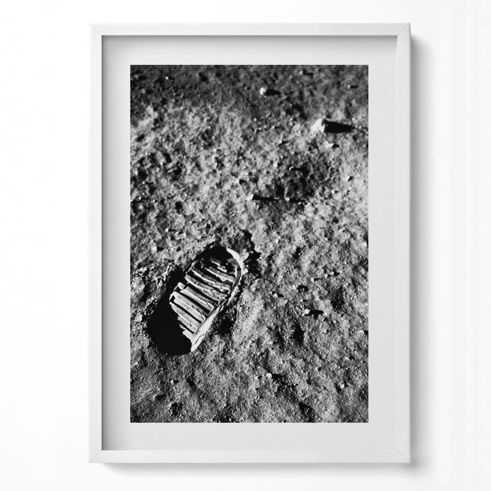 Obraz pionowy Pierwszy krok na Księżycu zdjęcie NASA