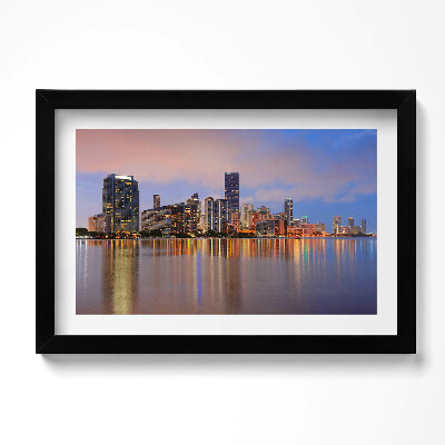 Obraz w ramie Panorama miasta nad wodą