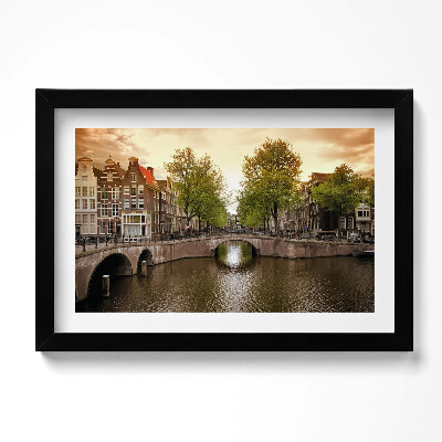 Obraz w ramie Amsterdamskie kanały wewnątrz miasta