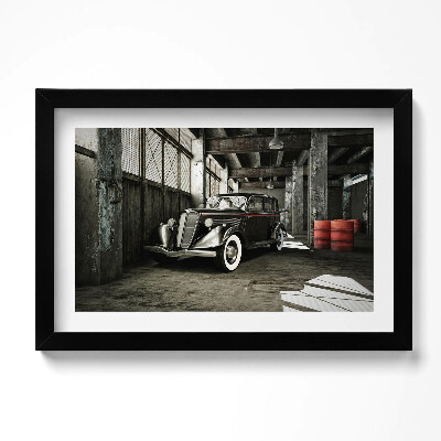 Obraz w ramie Klasyczny samochód w starej fabryce