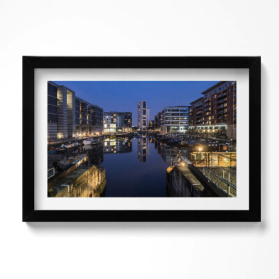 Obraz w ramie Miasto Leeds oświetlone nocą