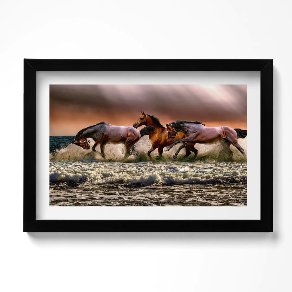 Obraz w ramie Pędzące w wodzie konie
