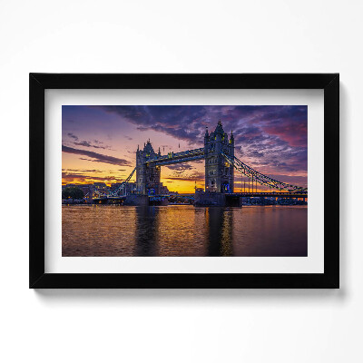 Obraz w ramie Most Brookliński i tafla wody Londyn