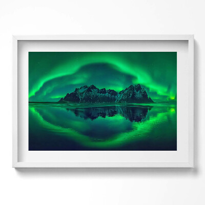 Obraz w ramie Zorza polarna - odbicie lustrzane