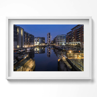 Obraz w ramie Miasto Leeds oświetlone nocą