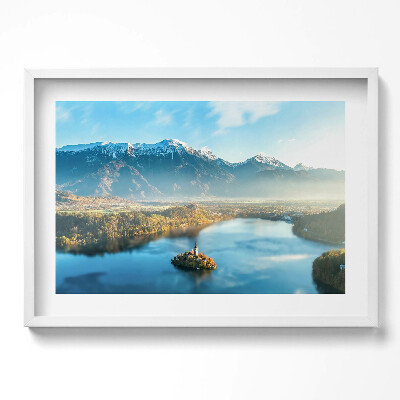 Obraz w ramie Budynek na jeziorze w górach