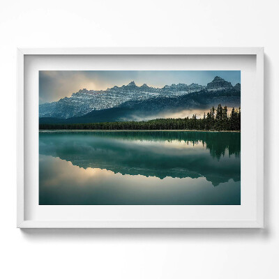 Obraz w ramie Pejzaż jeziora lasu i gór