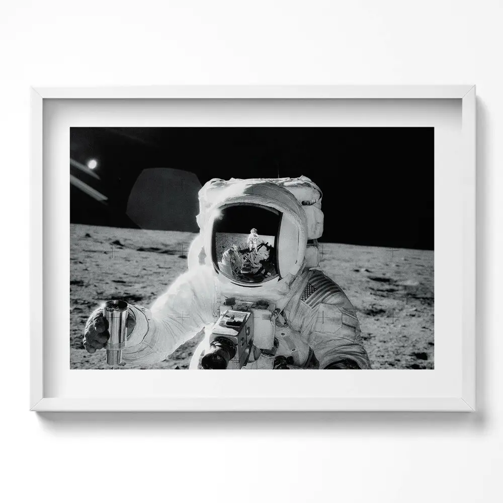 Obraz w ramie Astronauta na Księżycu - zdjęcie NASA