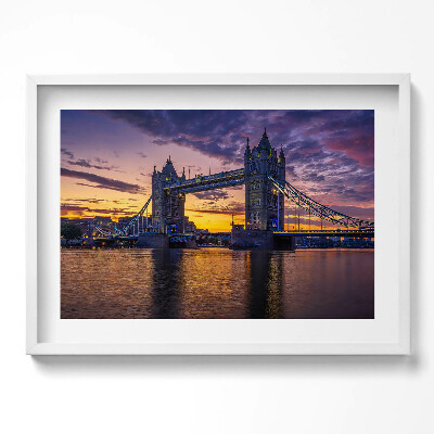 Obraz w ramie Most Brookliński i tafla wody Londyn