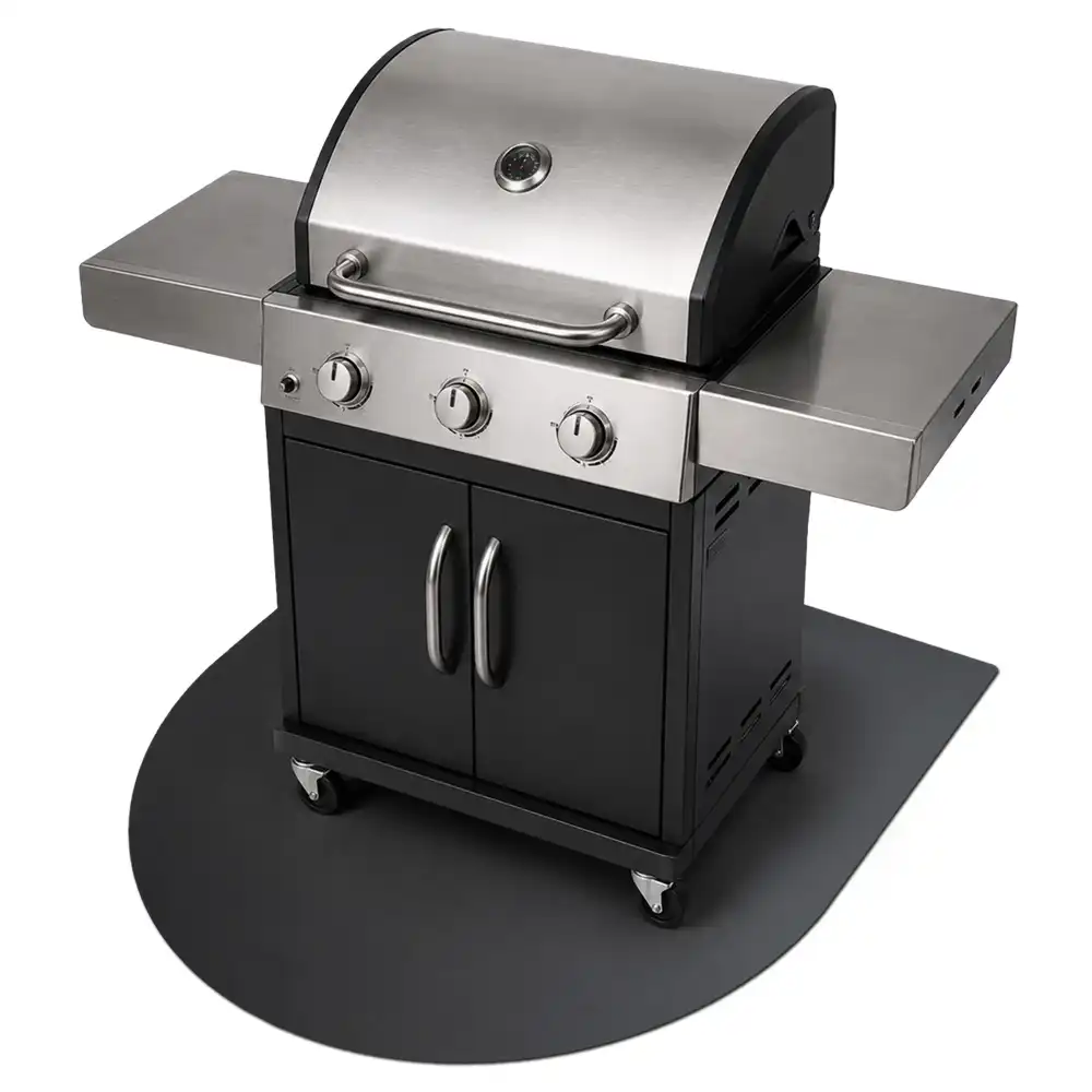 Sztywna mata pod grill z blachy w kształcie półowalu 80x70 cm