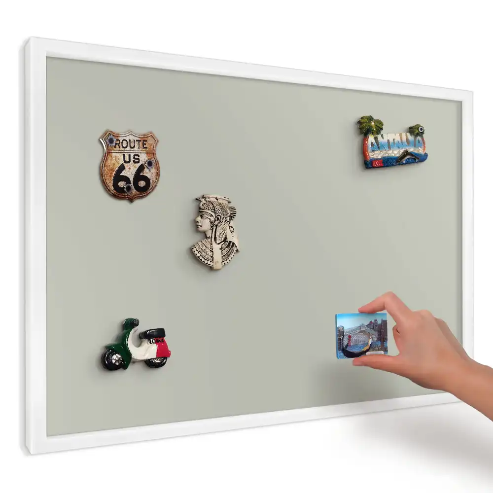 Ozdobna tablica magnetyczna w jasnokremowym kolorze o minimalistycznym i eleganckim designie